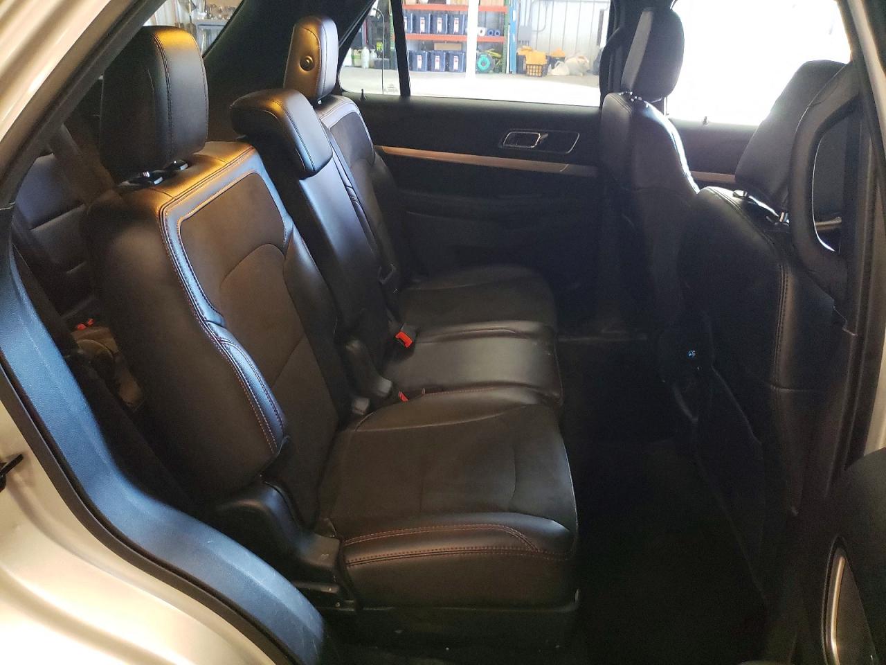 2018 FORD EXPLORER XLT photo 31