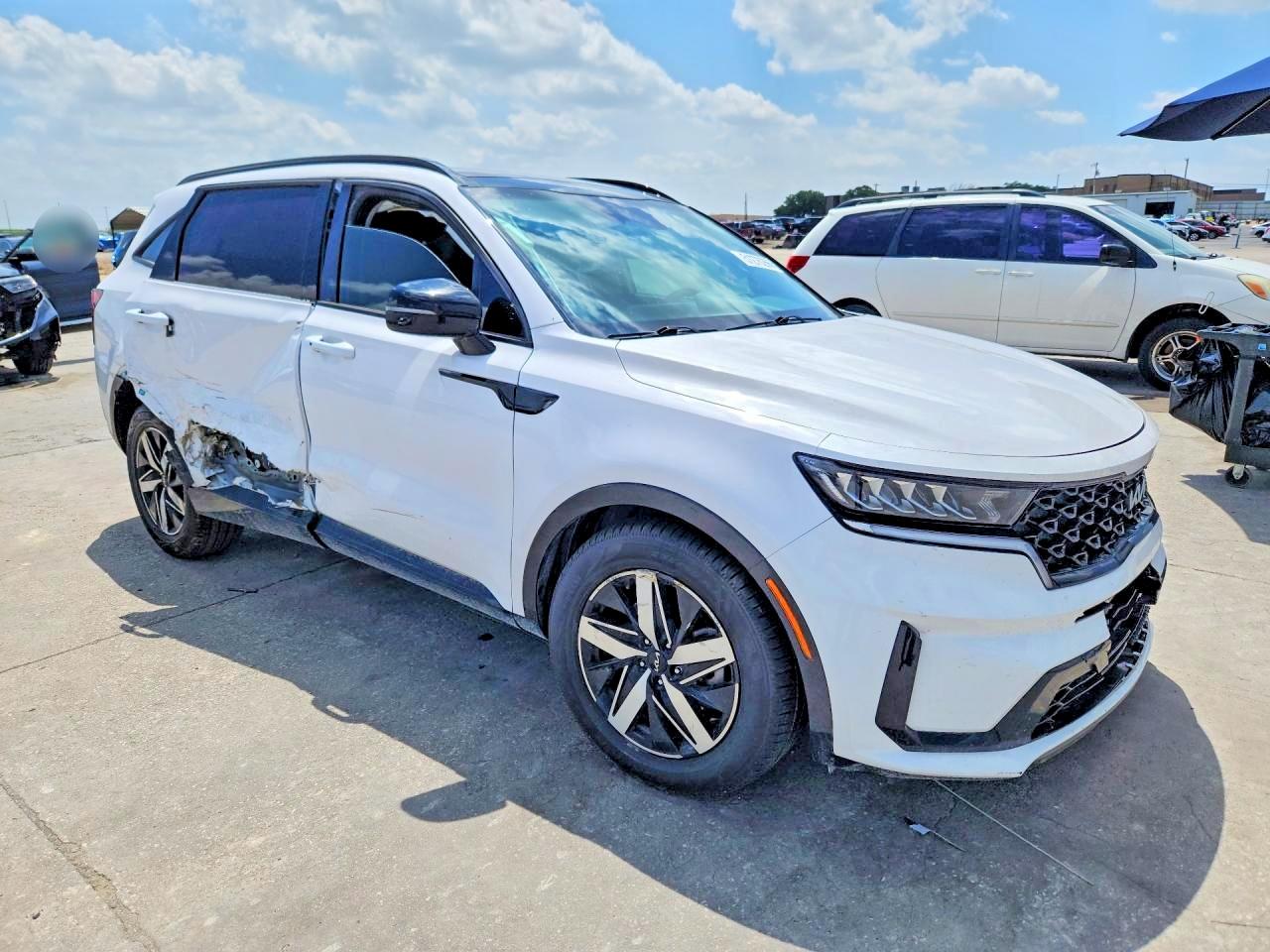 2022 KIA SORENTO S photo 10