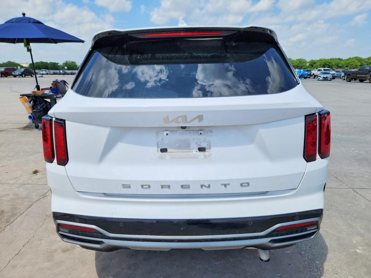 2022 KIA SORENTO S photo 16