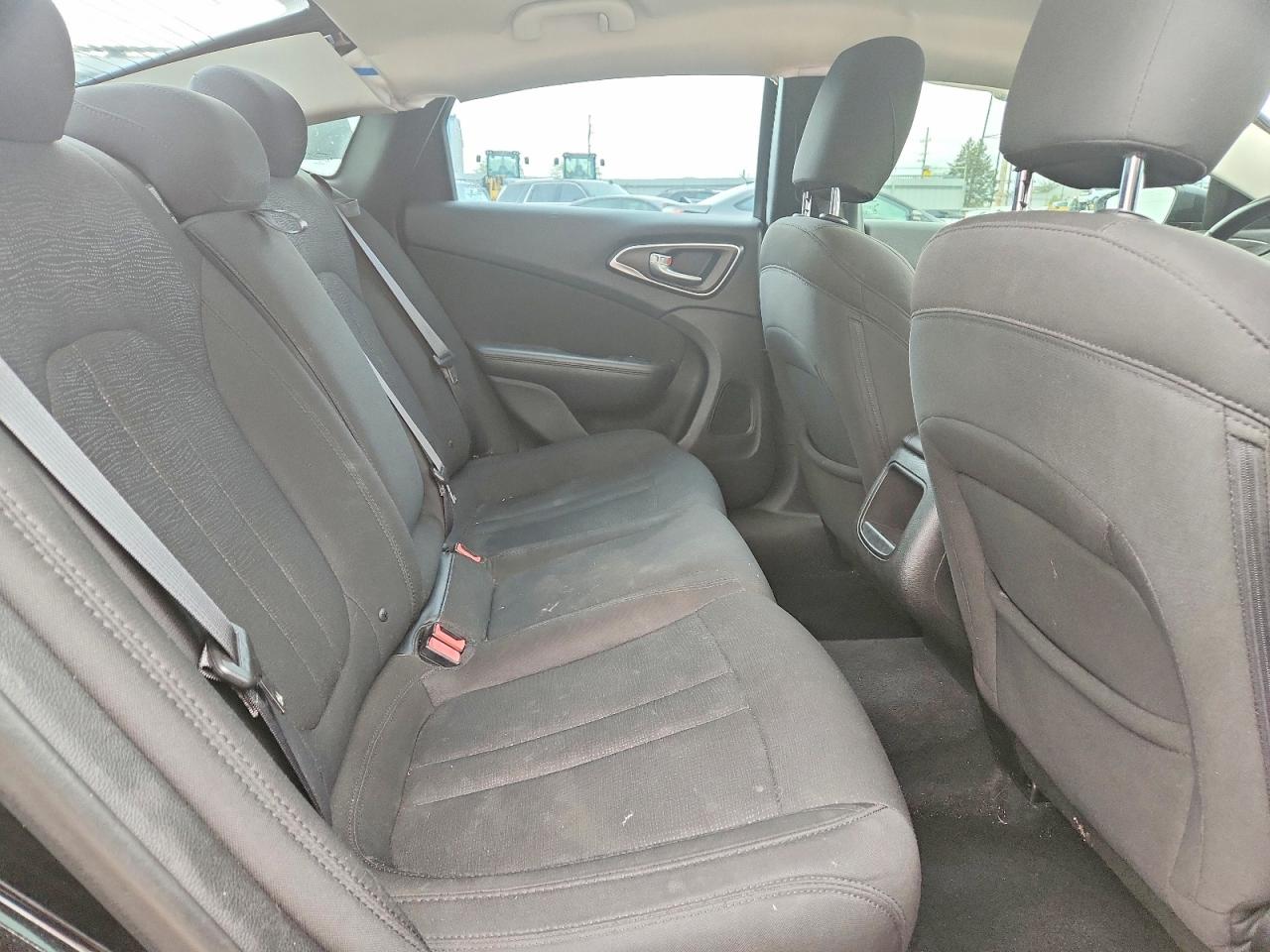 2015 CHRYSLER 200 LIMITED photo 19