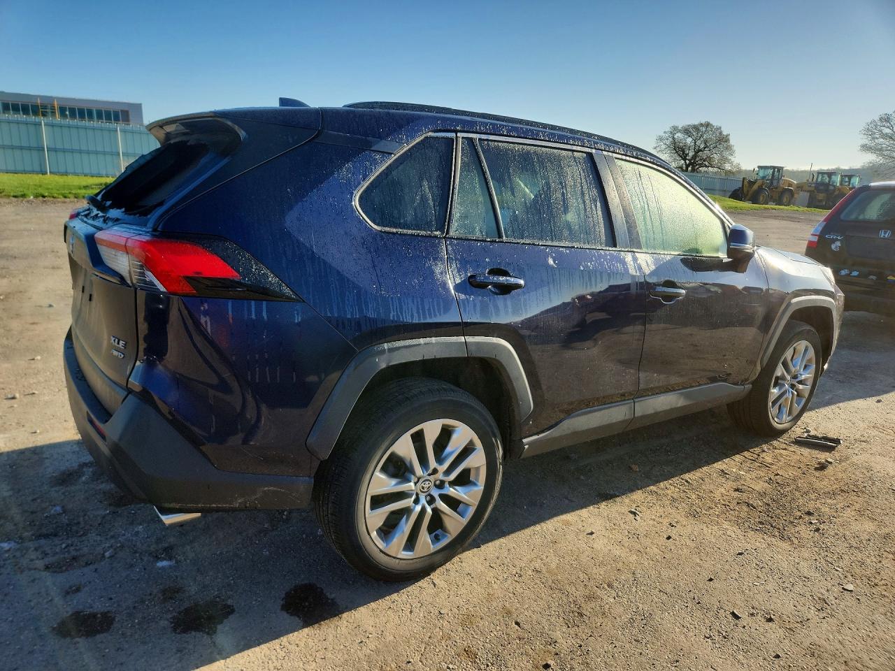 2021 TOYOTA RAV4 XLE PREMIUM photo 3