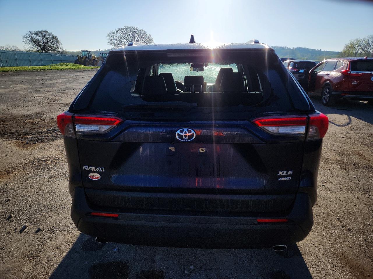 2021 TOYOTA RAV4 XLE PREMIUM photo 6