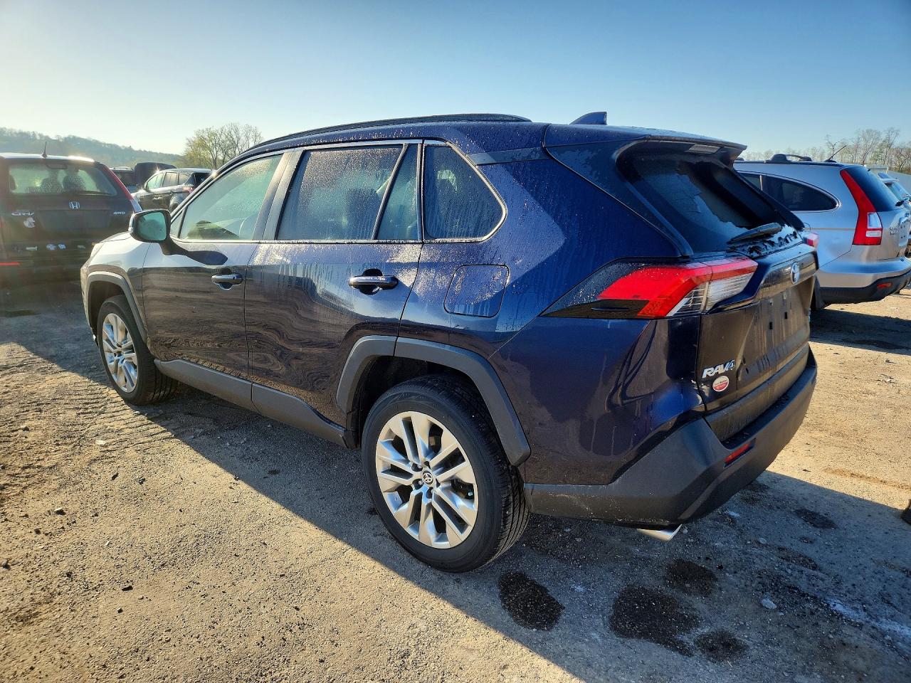 2021 TOYOTA RAV4 XLE PREMIUM photo 2