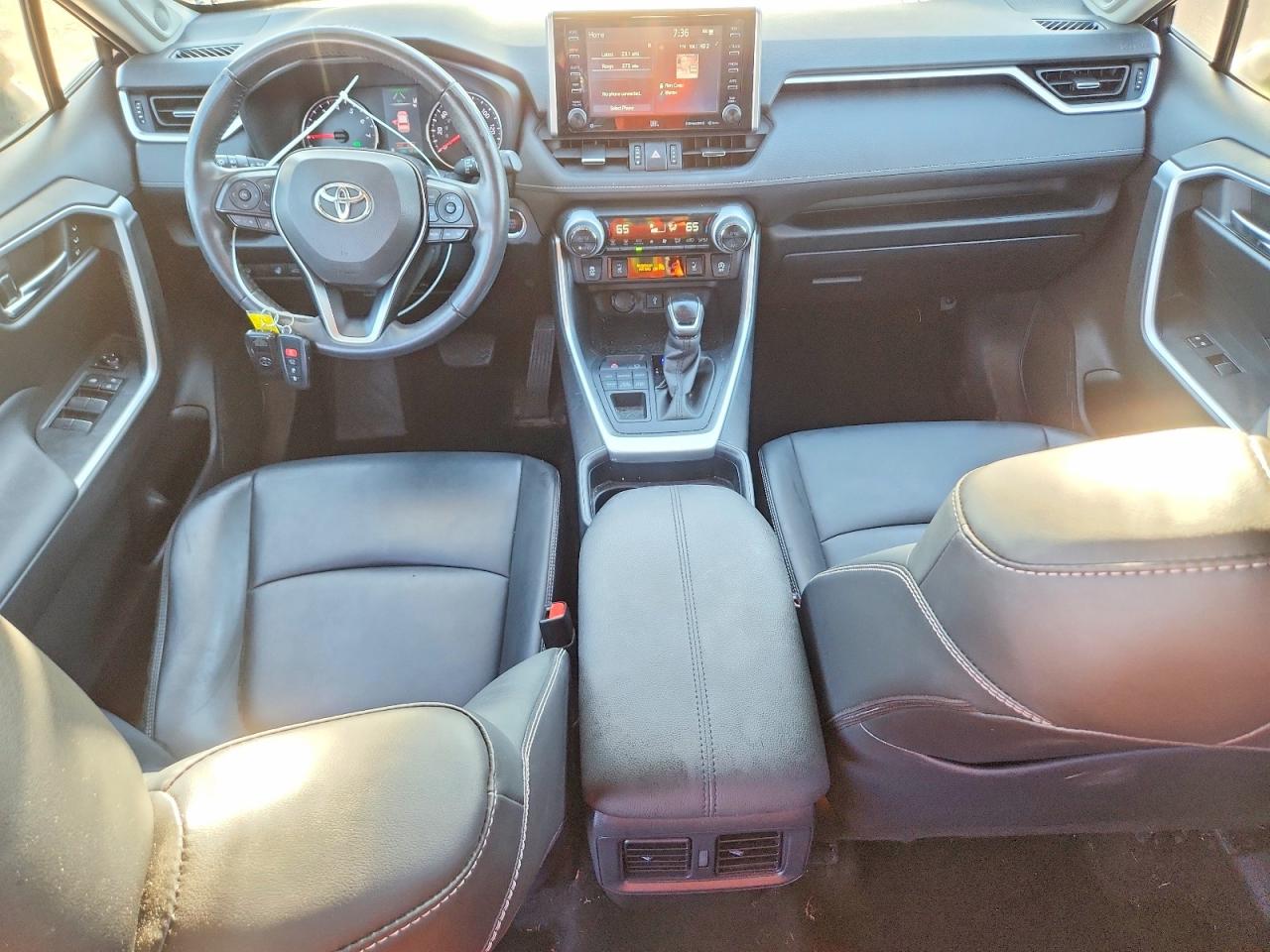 2021 TOYOTA RAV4 XLE PREMIUM photo 8