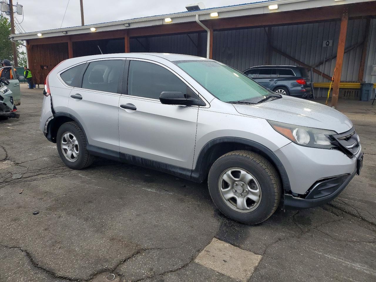 2013 HONDA CR-V LX photo 4