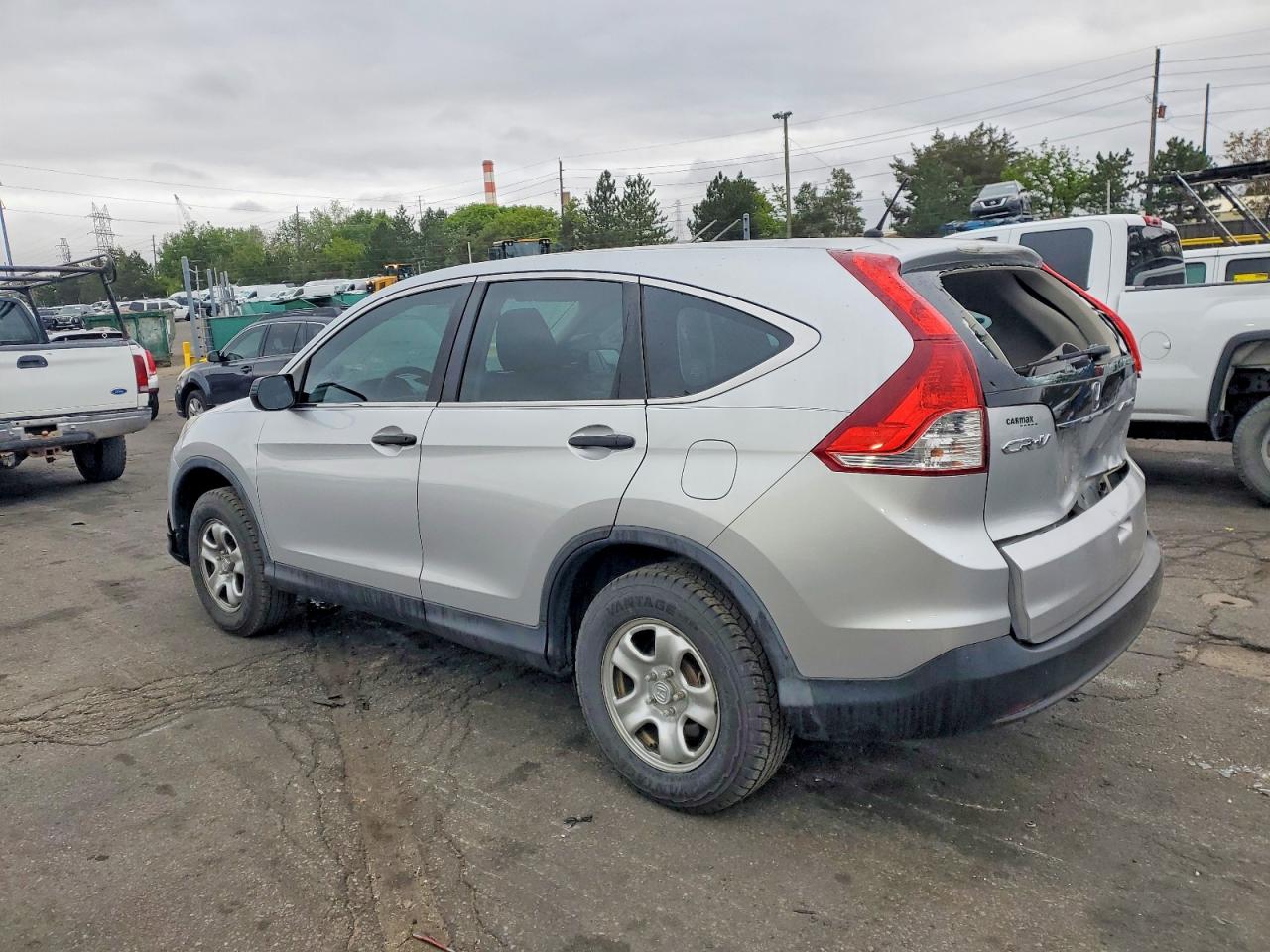 2013 HONDA CR-V LX photo 2
