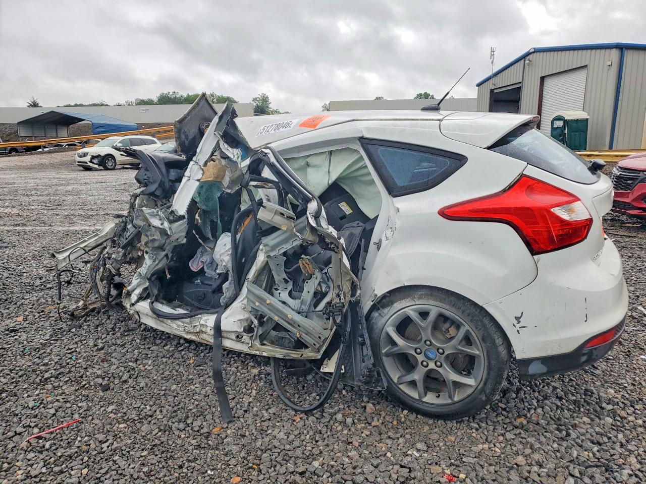 2013 FORD FOCUS SE photo 4