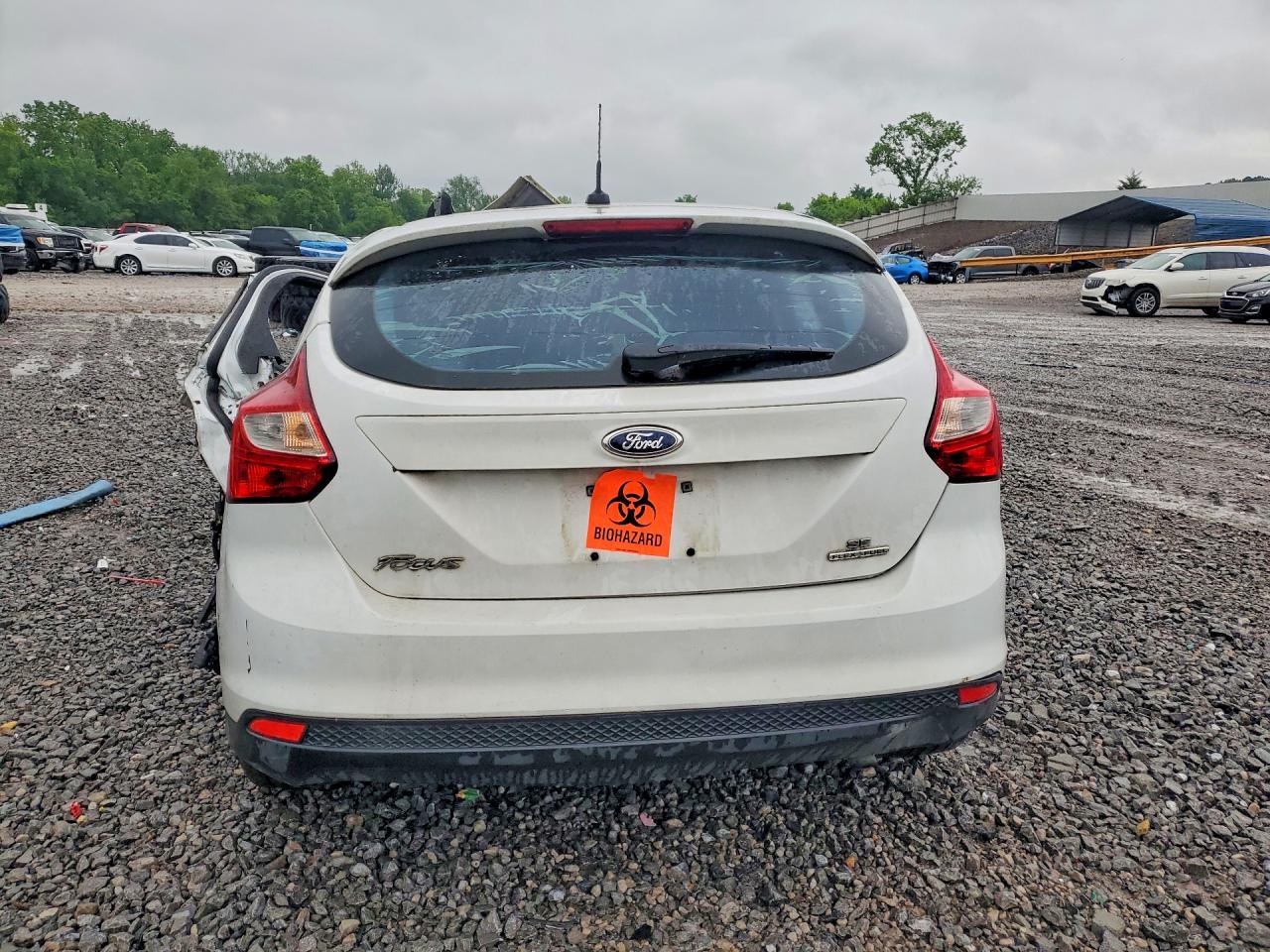 2013 FORD FOCUS SE photo 16