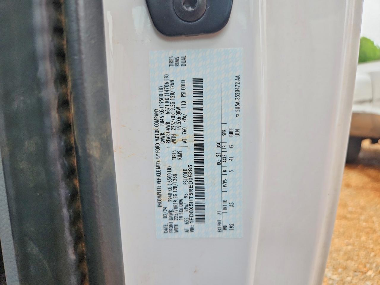 2024 FORD F550 SUPER DUTY photo 27