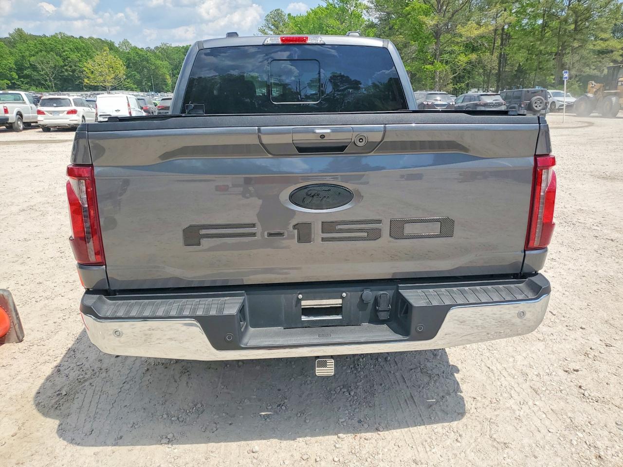 2025 FORD F150 XLT photo 16