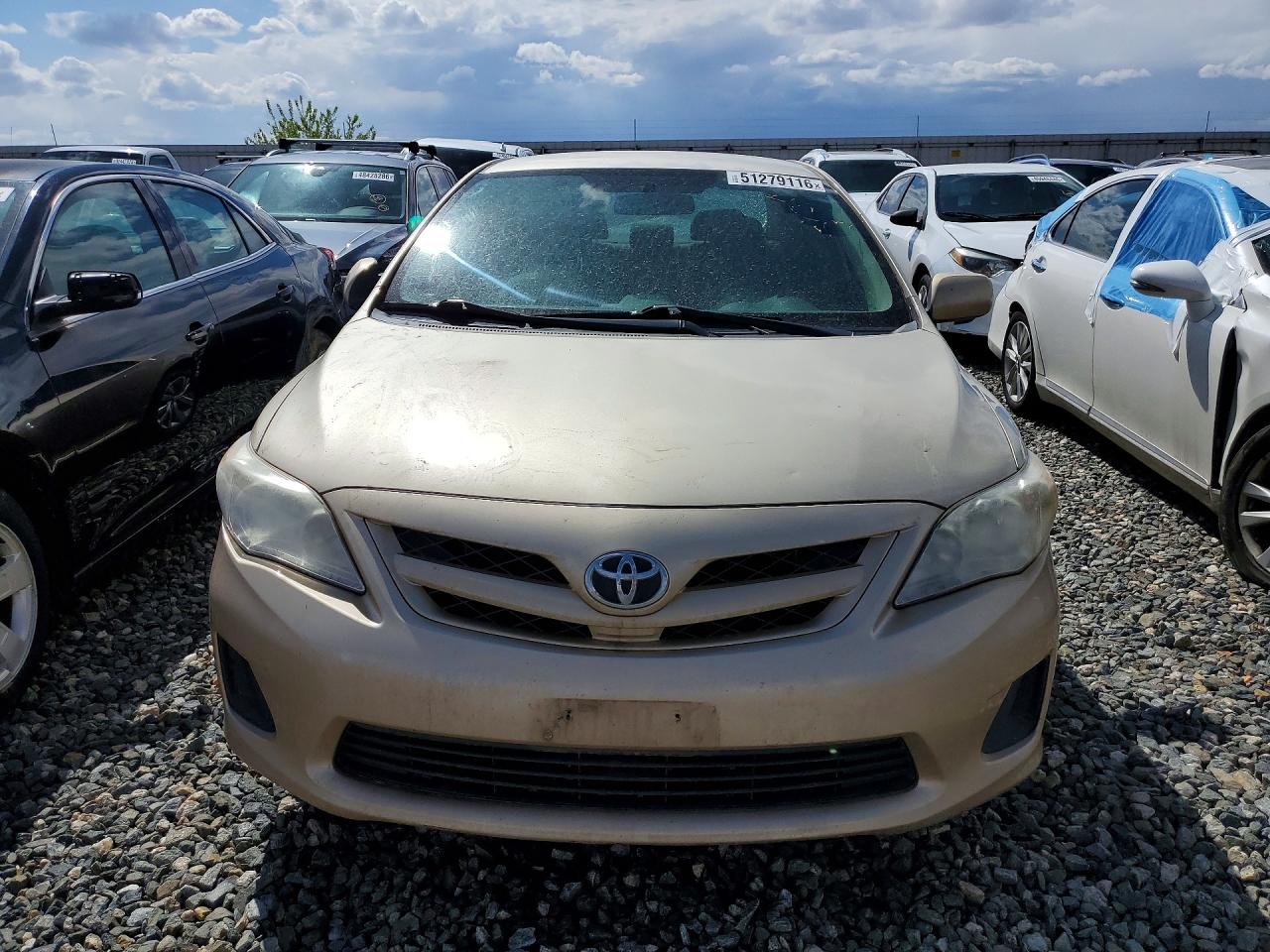 2012 TOYOTA COROLLA LE photo 13