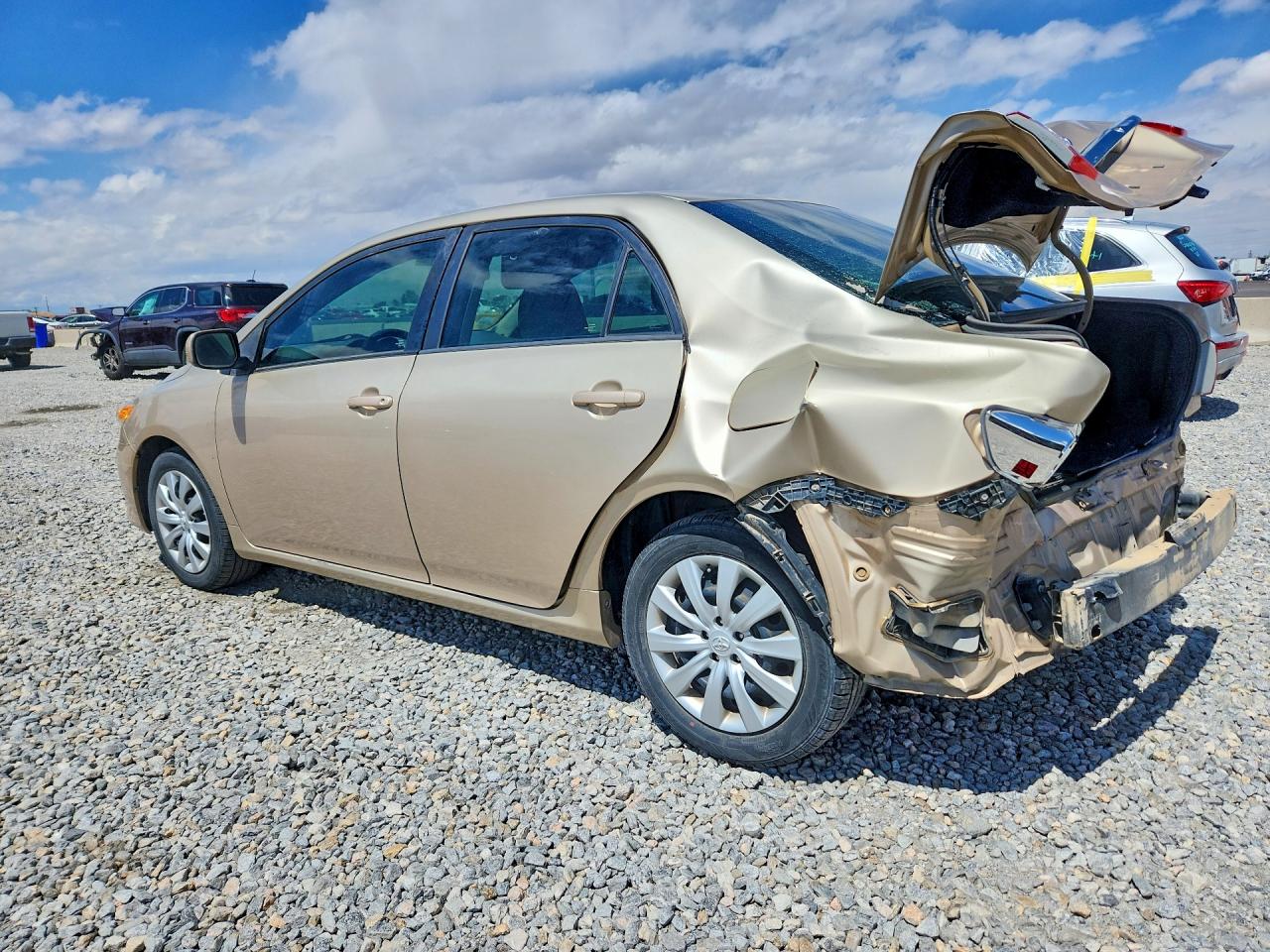 2012 TOYOTA COROLLA LE photo 4