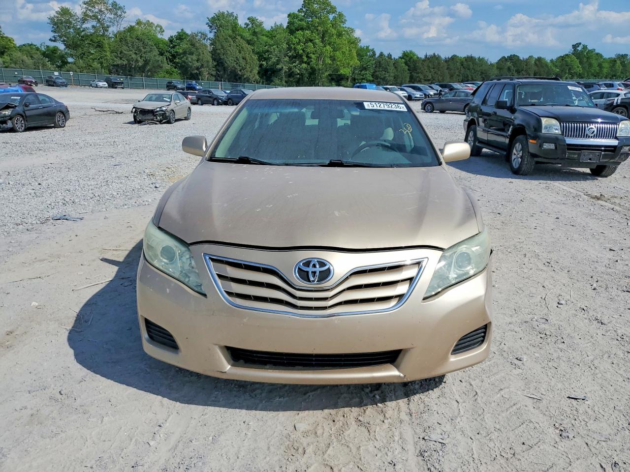 2010 TOYOTA CAMRY LE photo 9