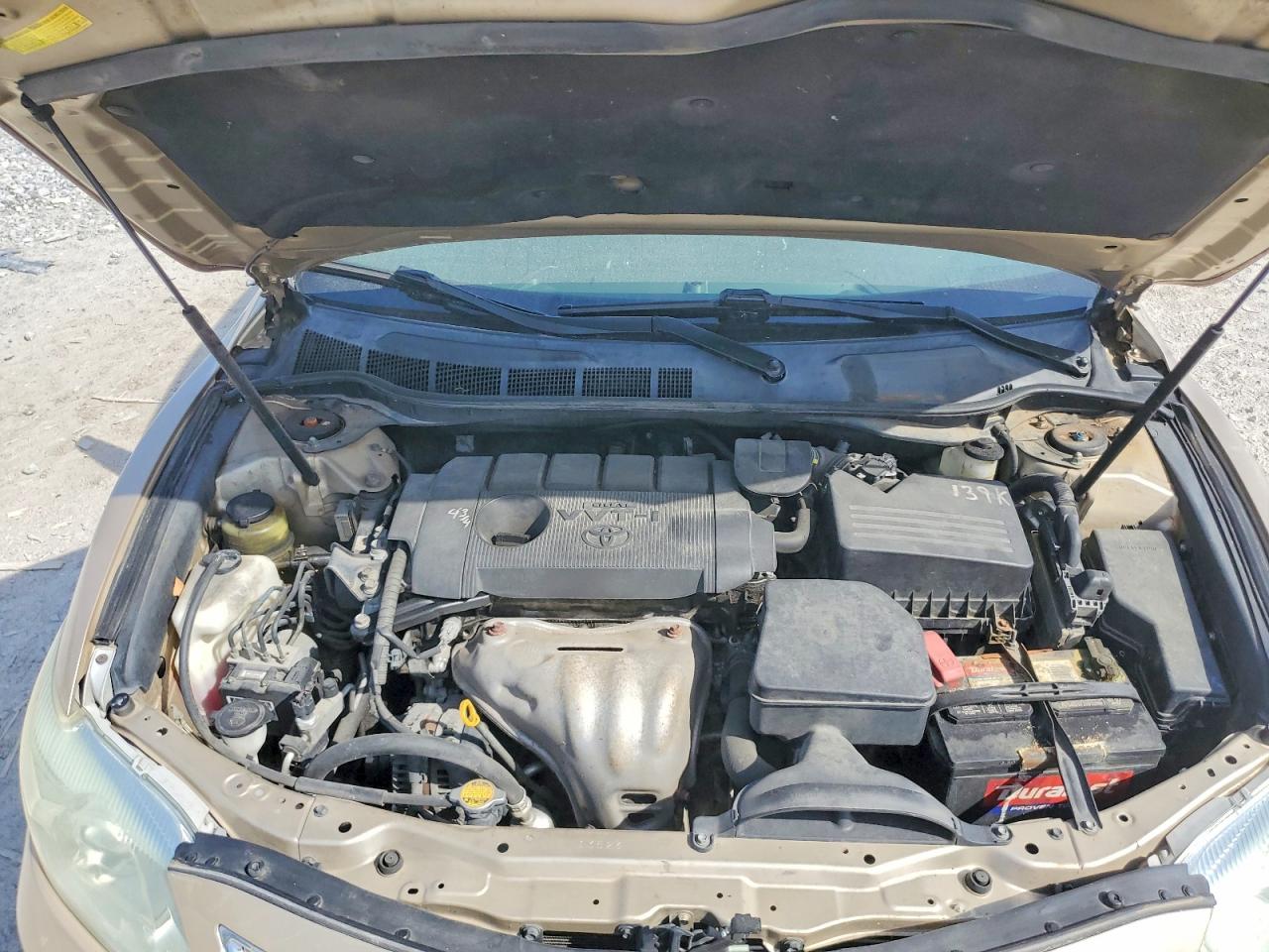 2010 TOYOTA CAMRY LE photo 21