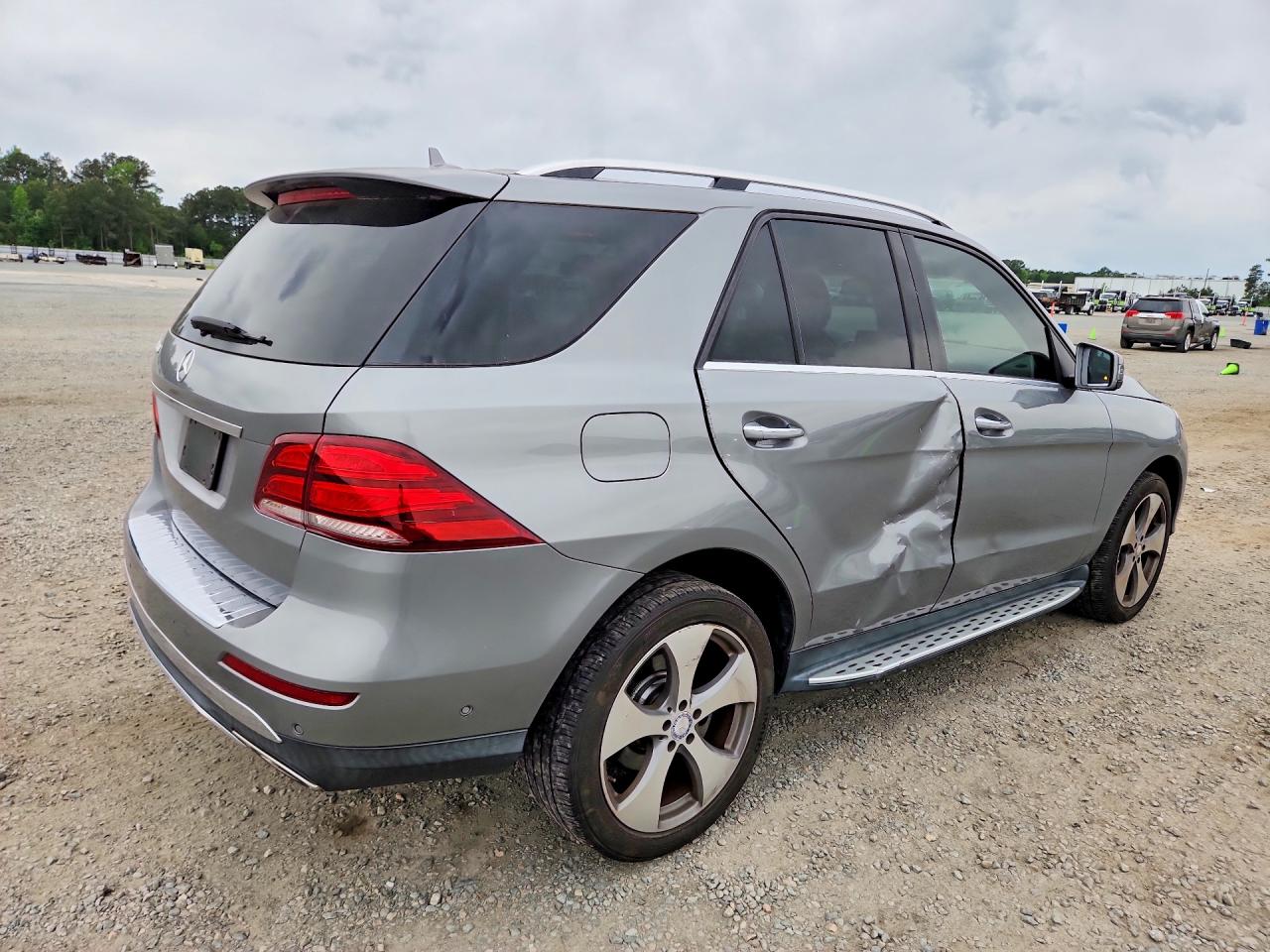 2016 MERCEDES-BENZ GLE 350 photo 3