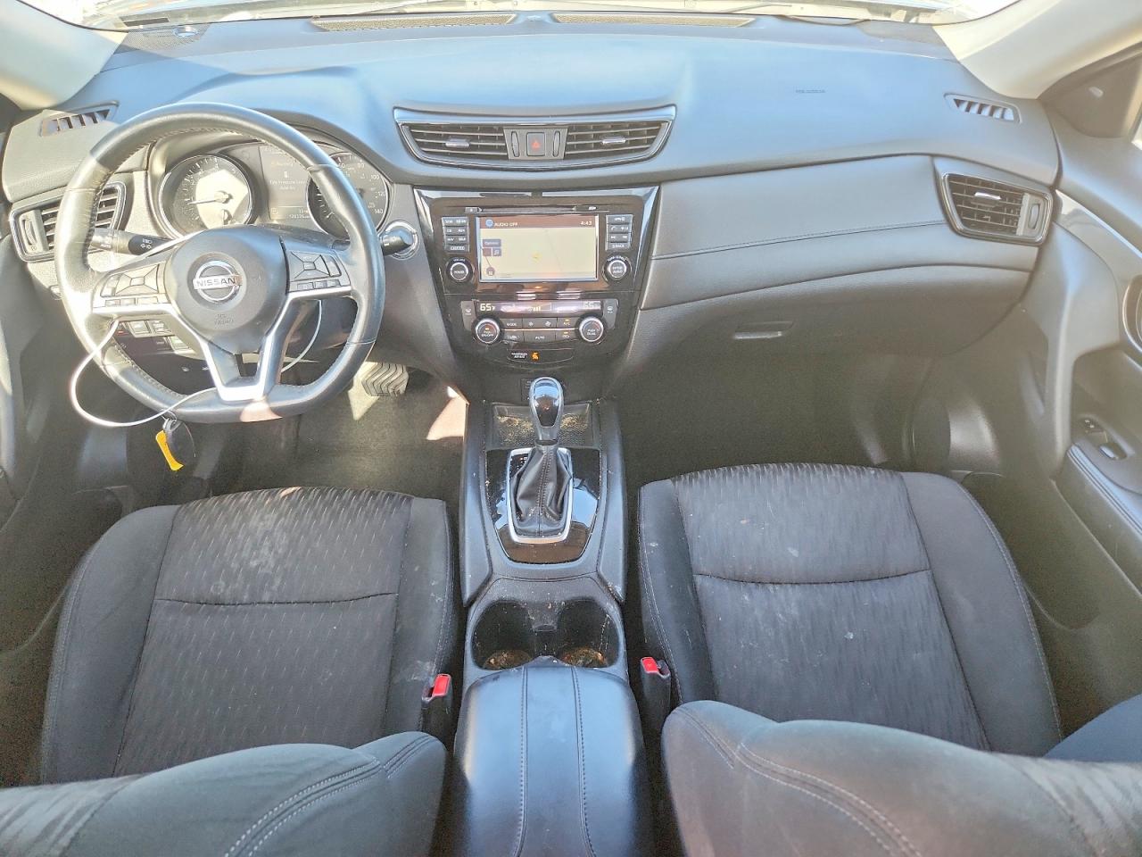 2017 NISSAN ROGUE SV photo 15