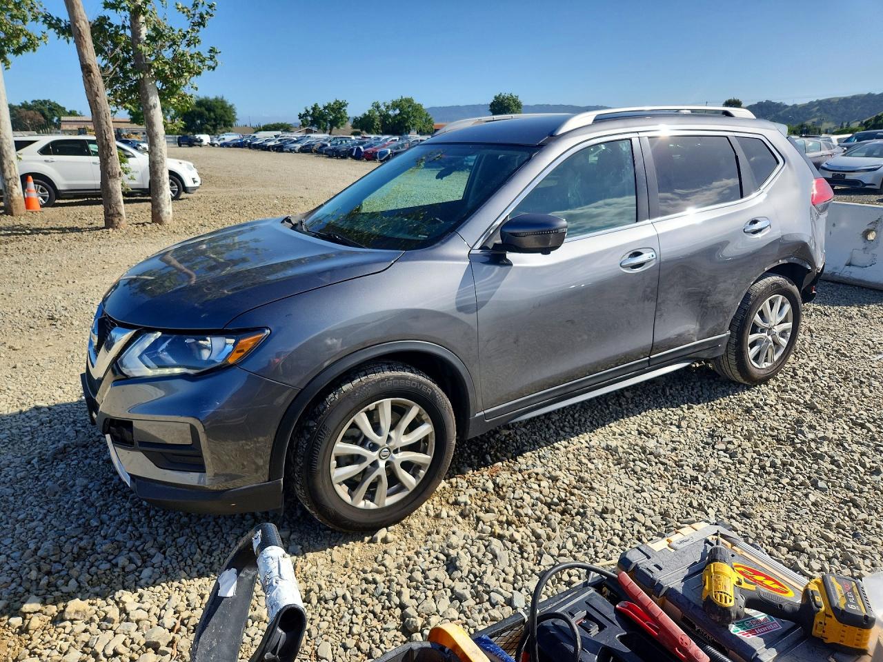 2017 NISSAN ROGUE