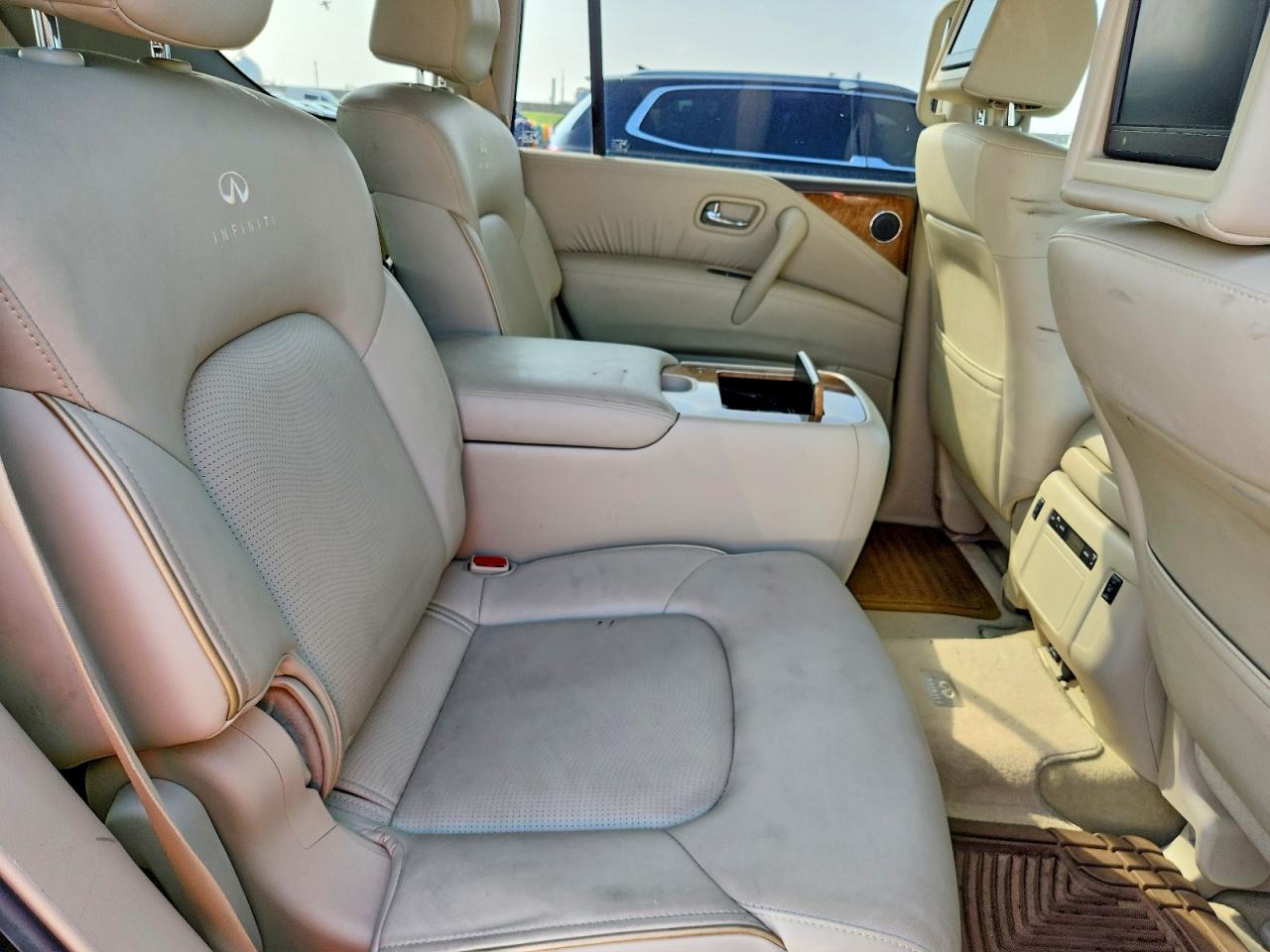 2013 INFINITI QX56 BASE photo 21