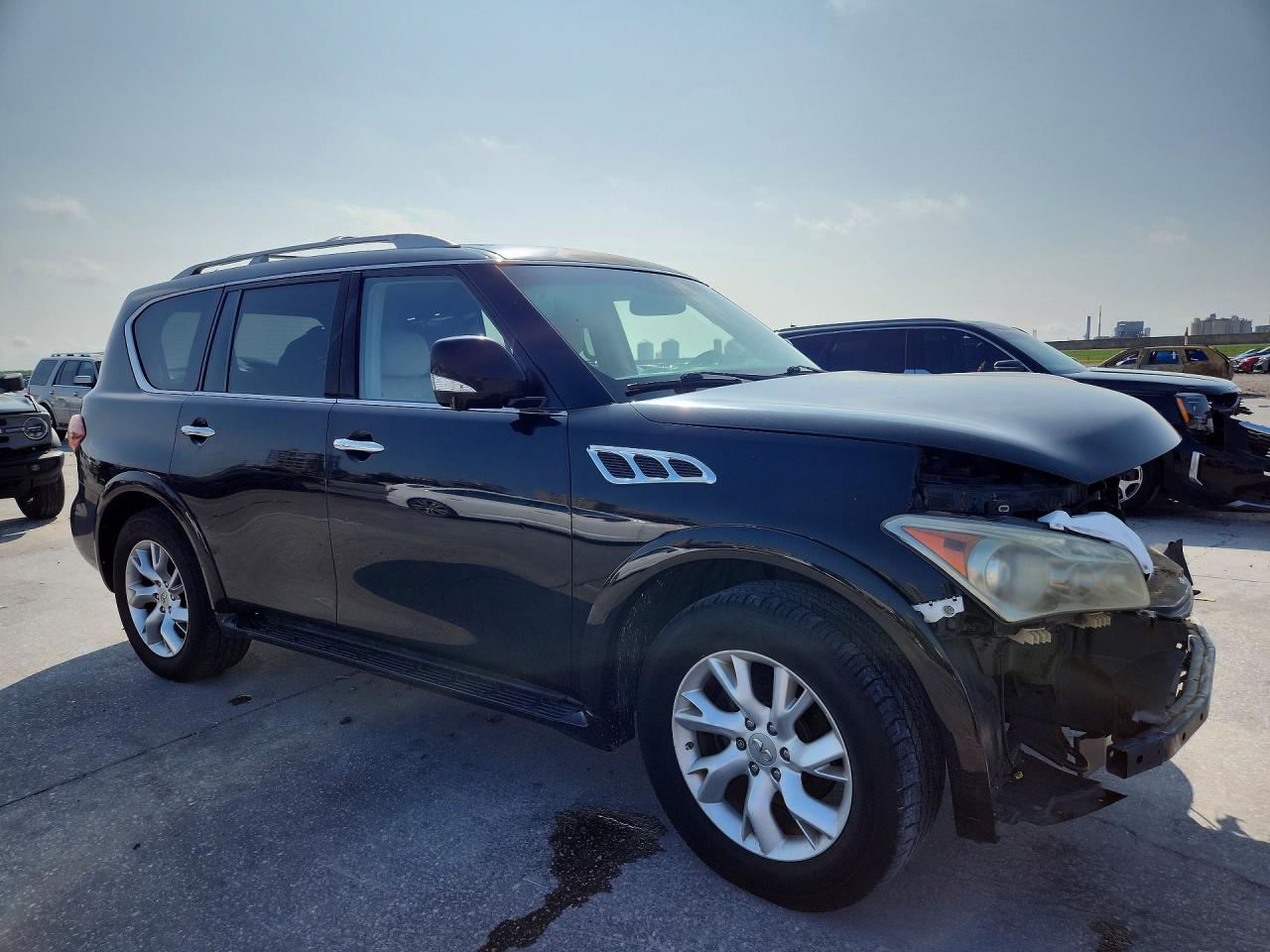 2013 INFINITI QX56 BASE photo 7