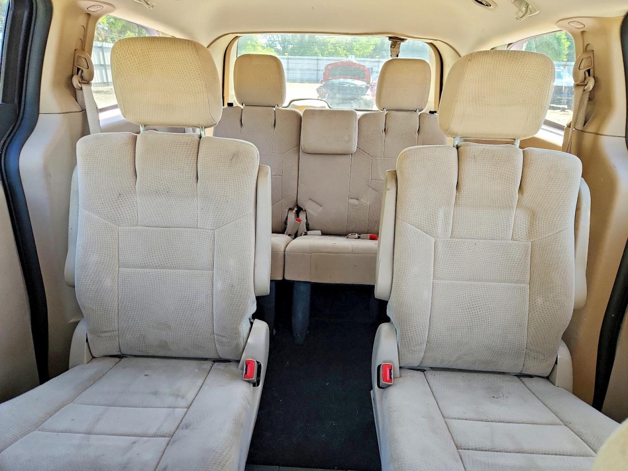 2013 DODGE GRAND CARAVAN SE photo 28