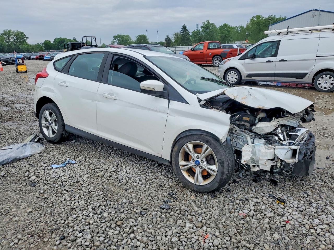 2013 FORD FOCUS SE photo 10