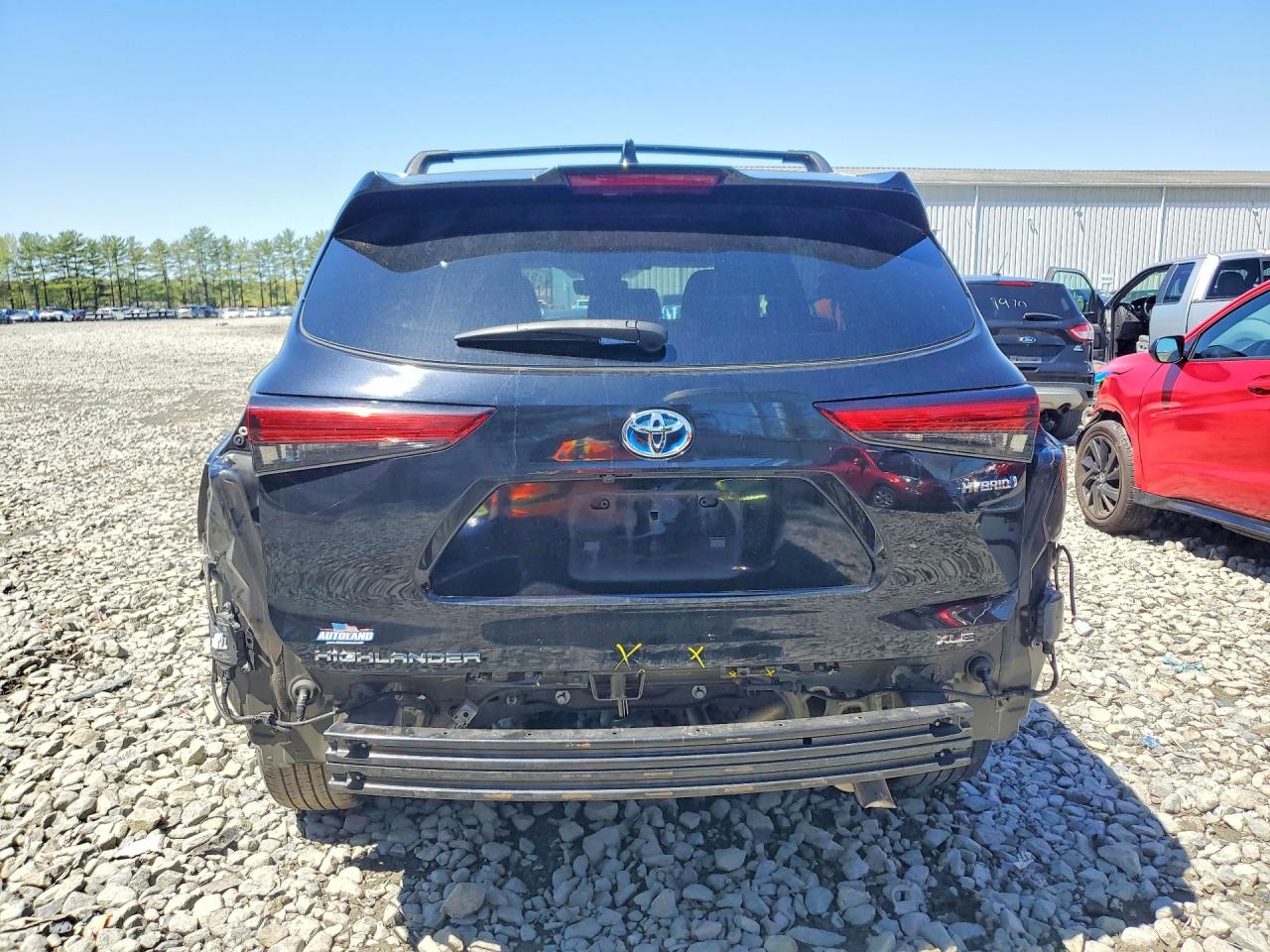 2023 TOYOTA HIGHLANDER HYBRID XLE photo 11