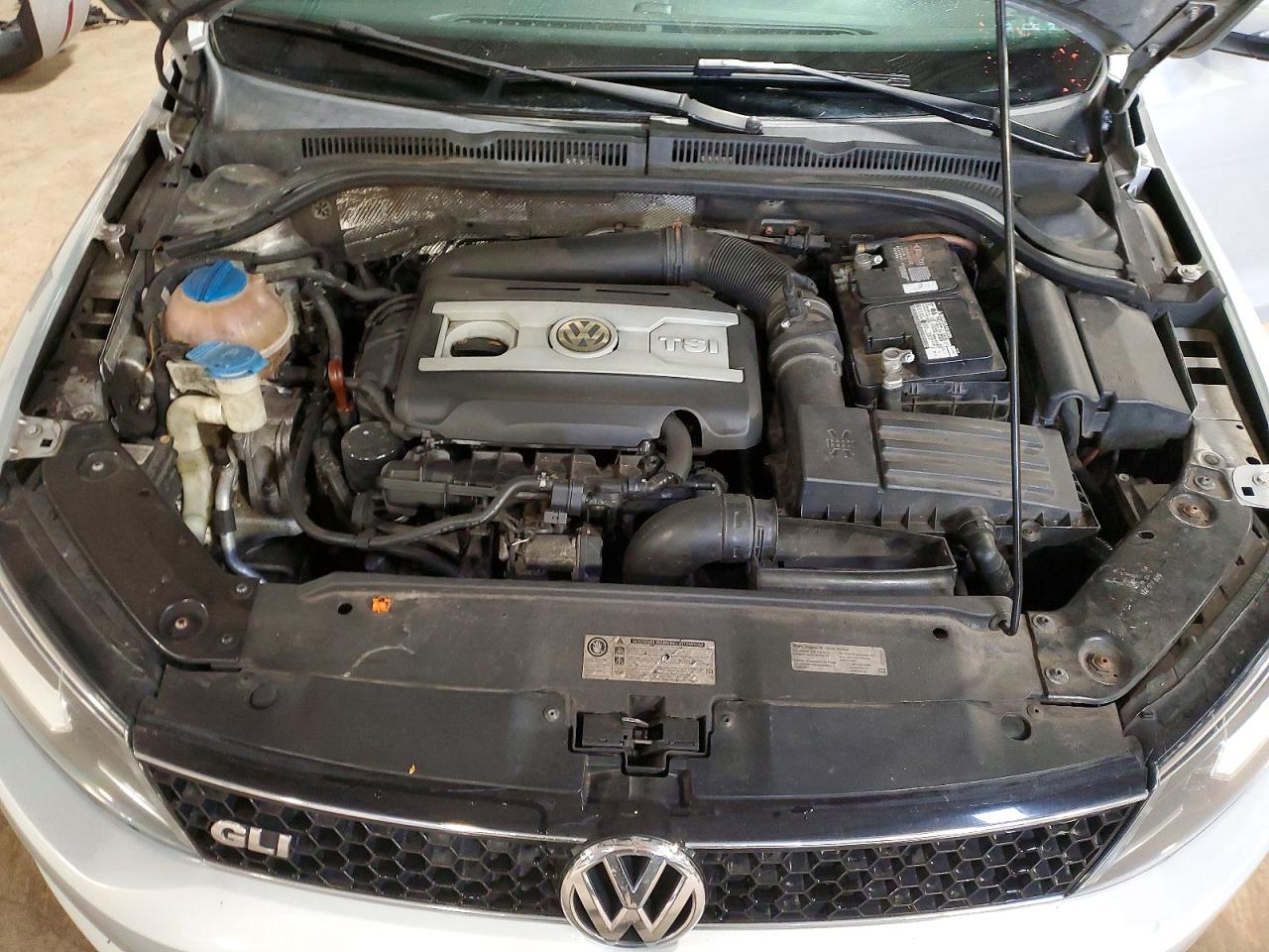 2013 VOLKSWAGEN JETTA GLI photo 31