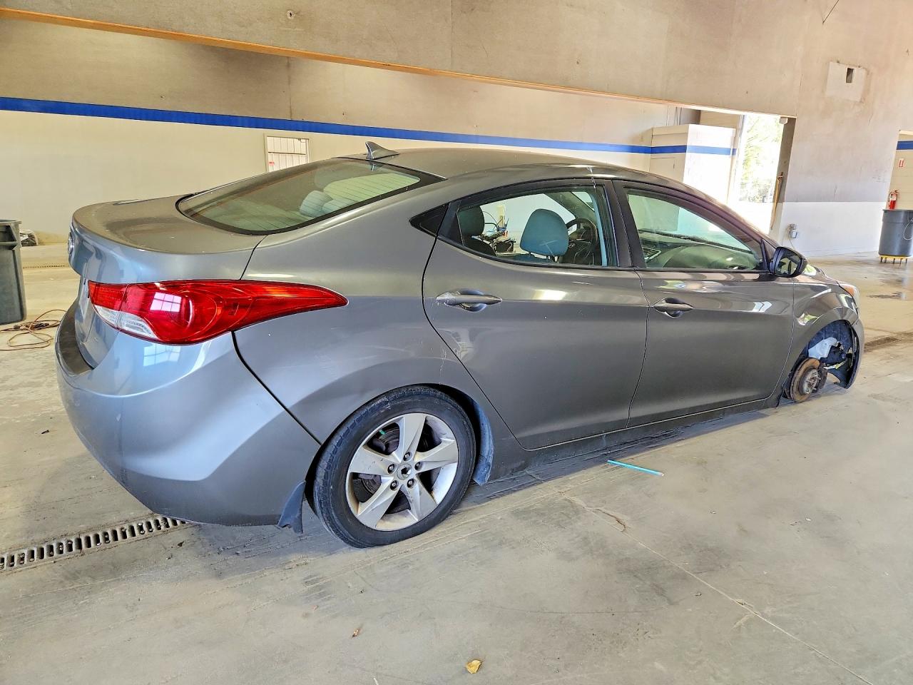 2013 HYUNDAI ELANTRA GLS photo 5