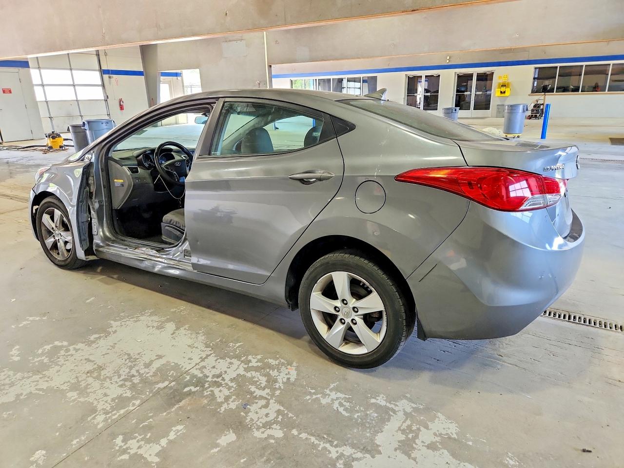 2013 HYUNDAI ELANTRA GLS photo 3