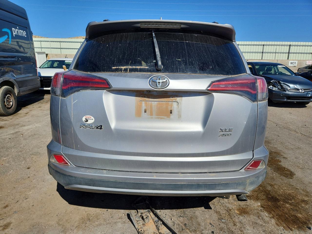 2017 TOYOTA RAV4 XLE photo 11