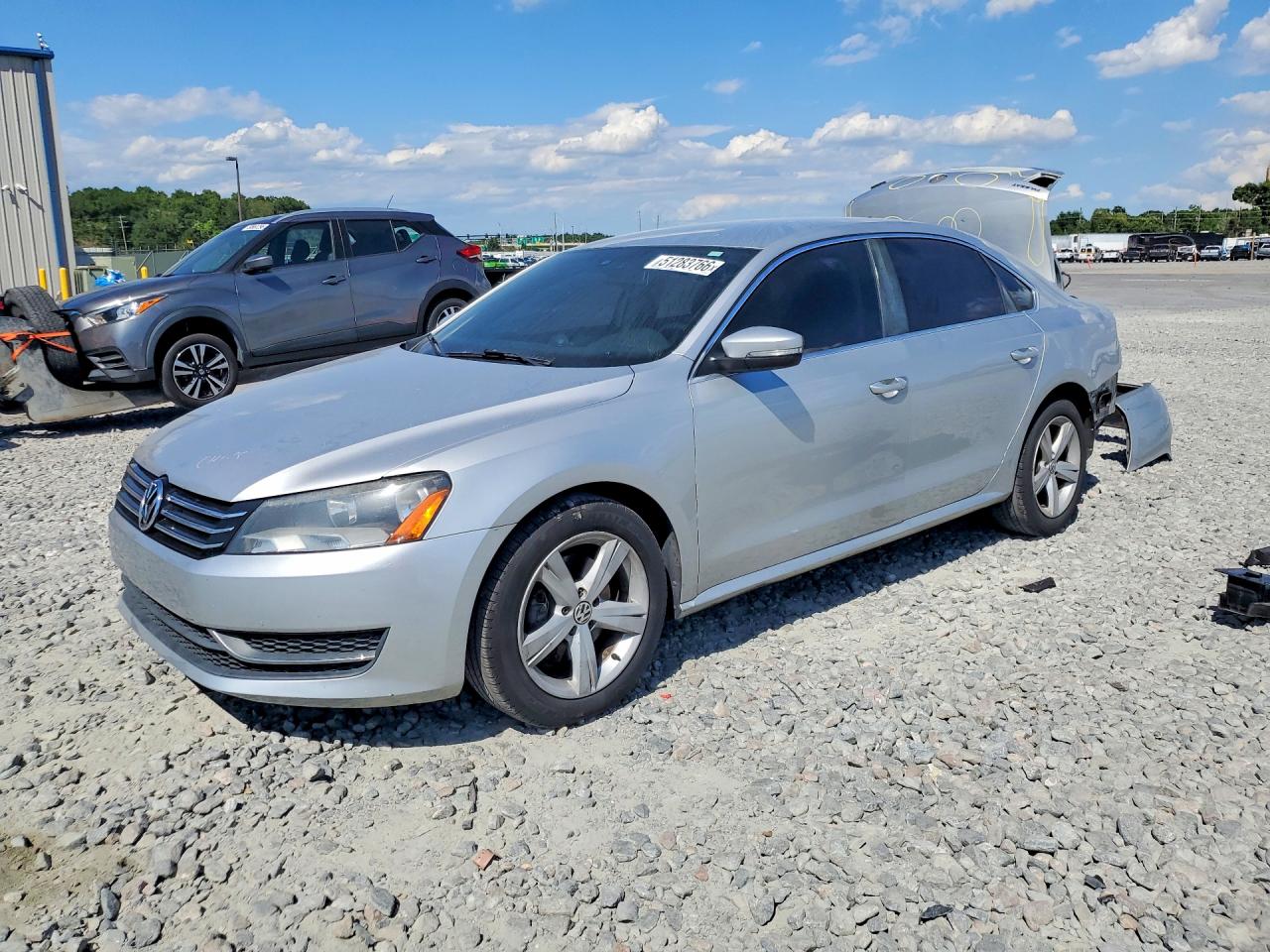 2012 VOLKSWAGEN PASSAT