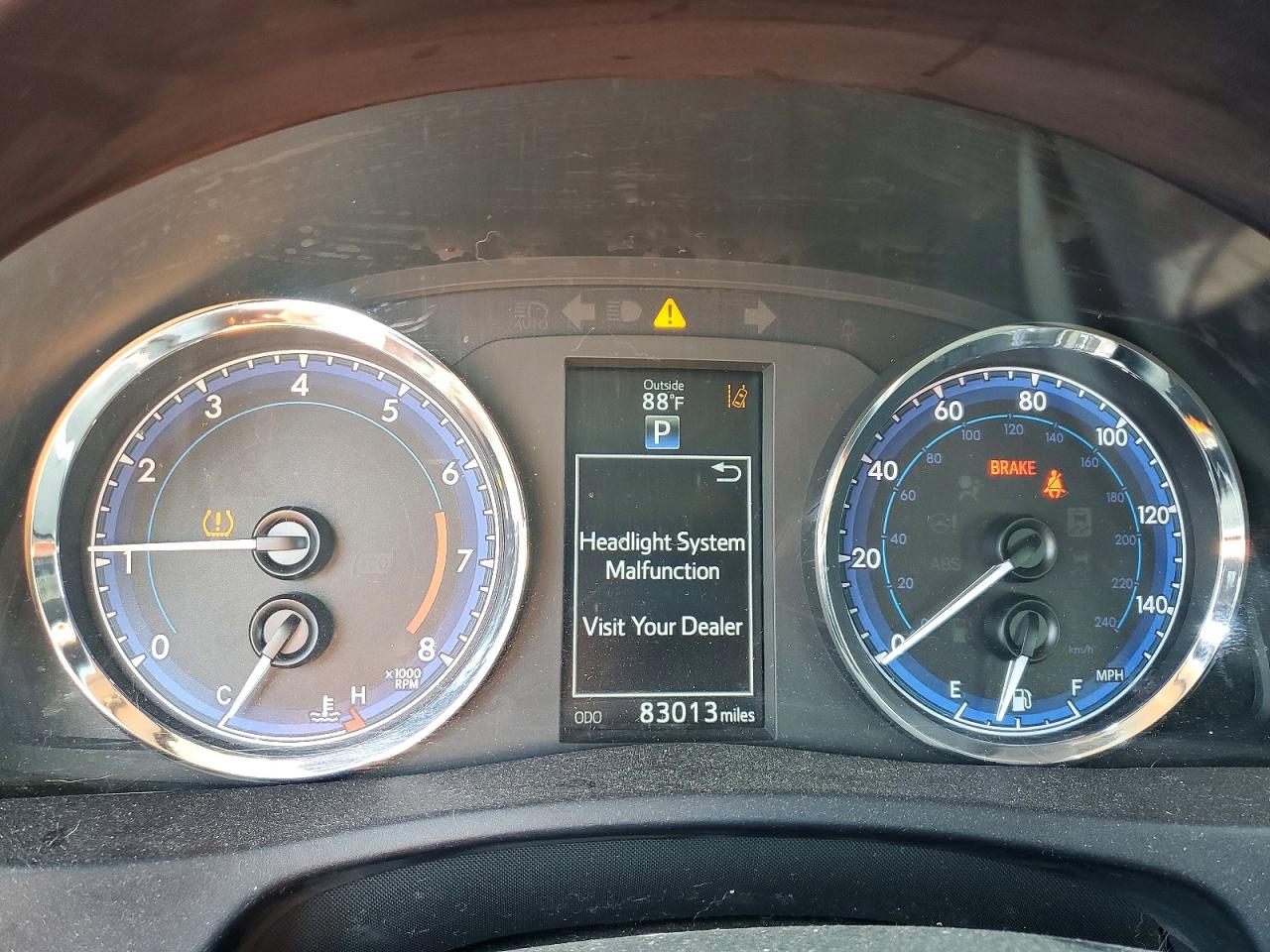 2018 TOYOTA COROLLA SE photo 17