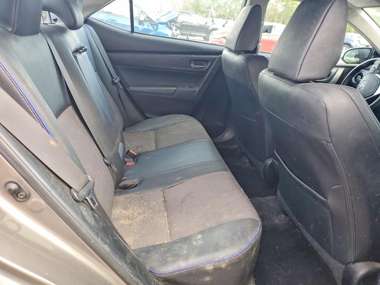 2018 TOYOTA COROLLA SE photo 19