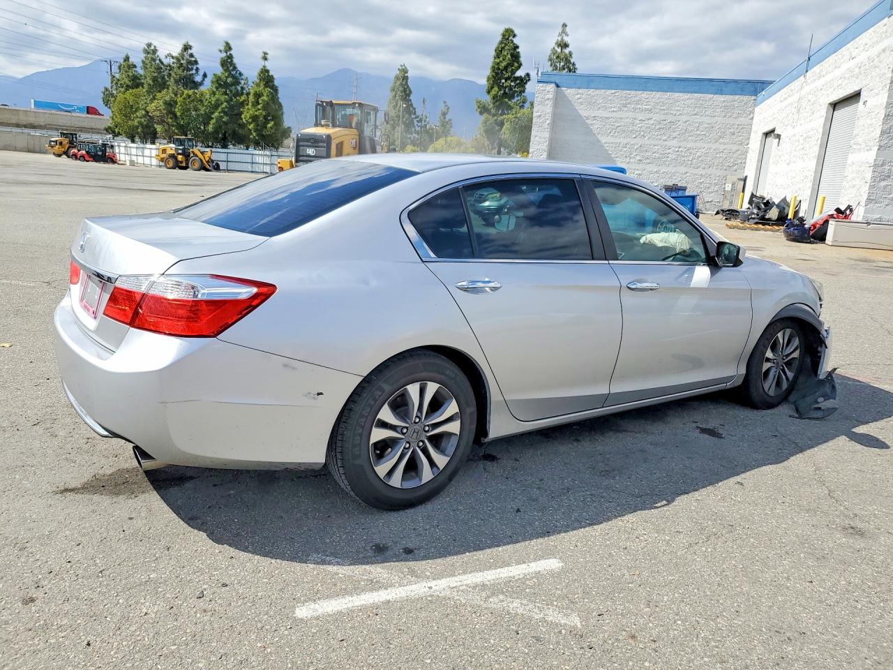 2013 HONDA ACCORD LX photo 5