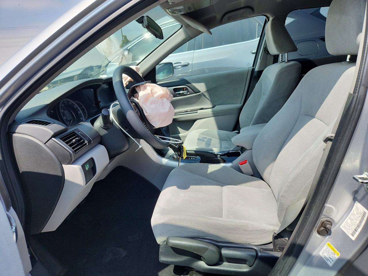2013 HONDA ACCORD LX photo 13