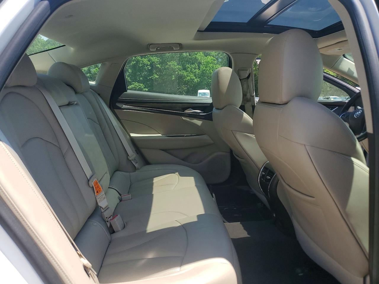 2017 BUICK LACROSSE PREMIUM photo 19