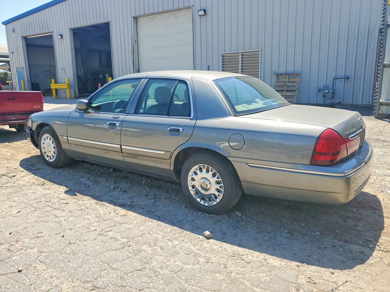 2003 MERCURY GRAND MARQUIS GS photo 4