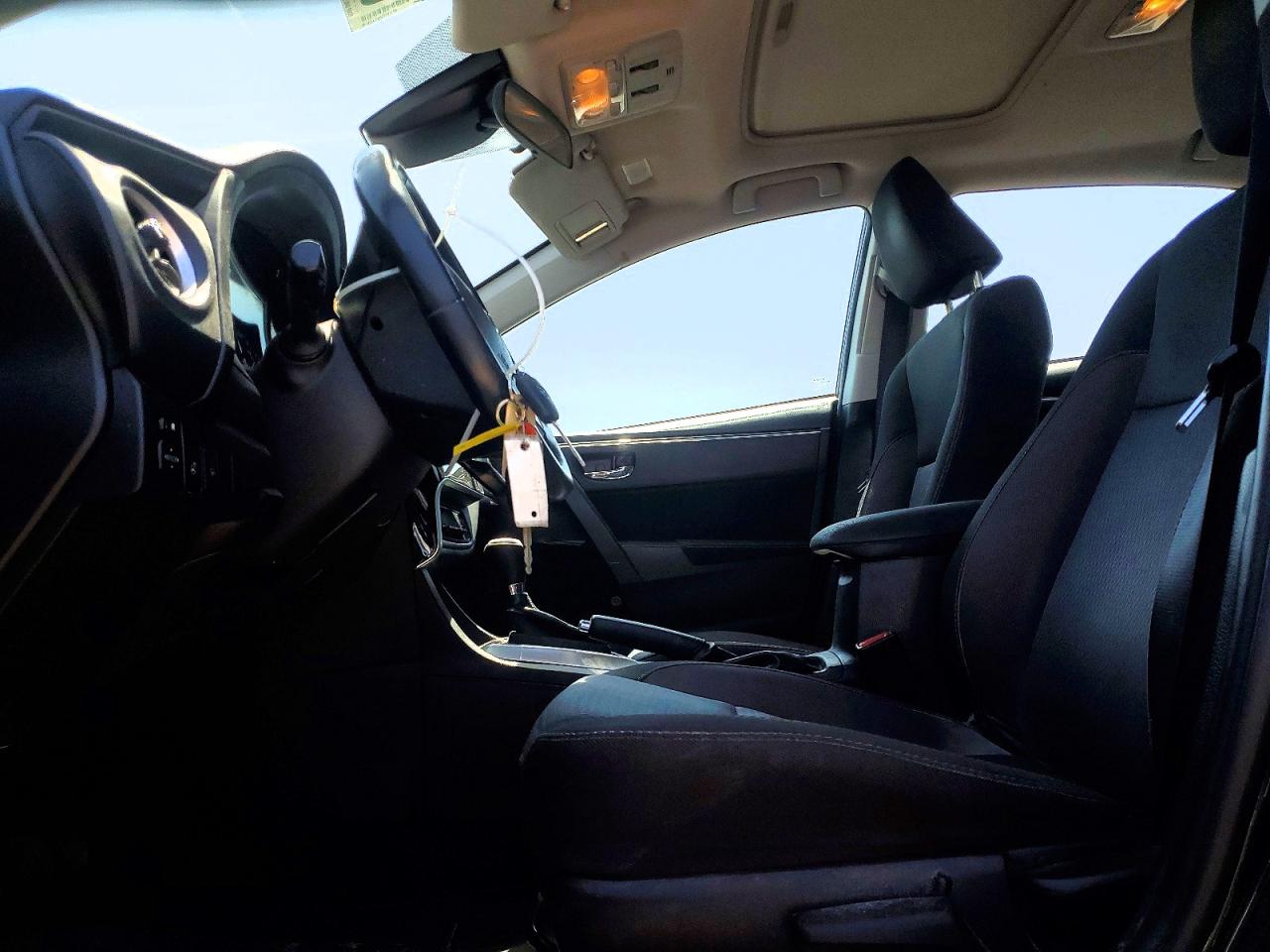 2018 TOYOTA COROLLA L photo 13