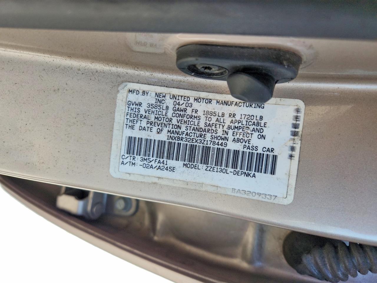 2003 TOYOTA COROLLA LE photo 23