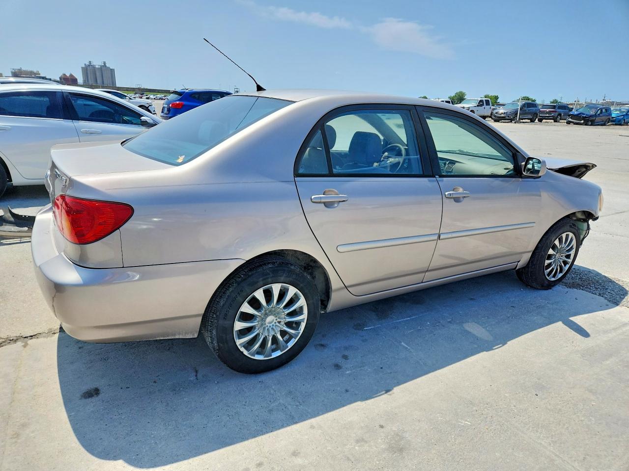 2003 TOYOTA COROLLA LE photo 5