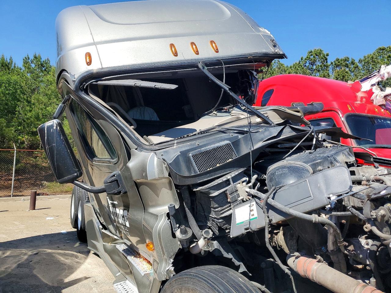 2016 FREIGHTLINER CASCADIA 125 photo 19
