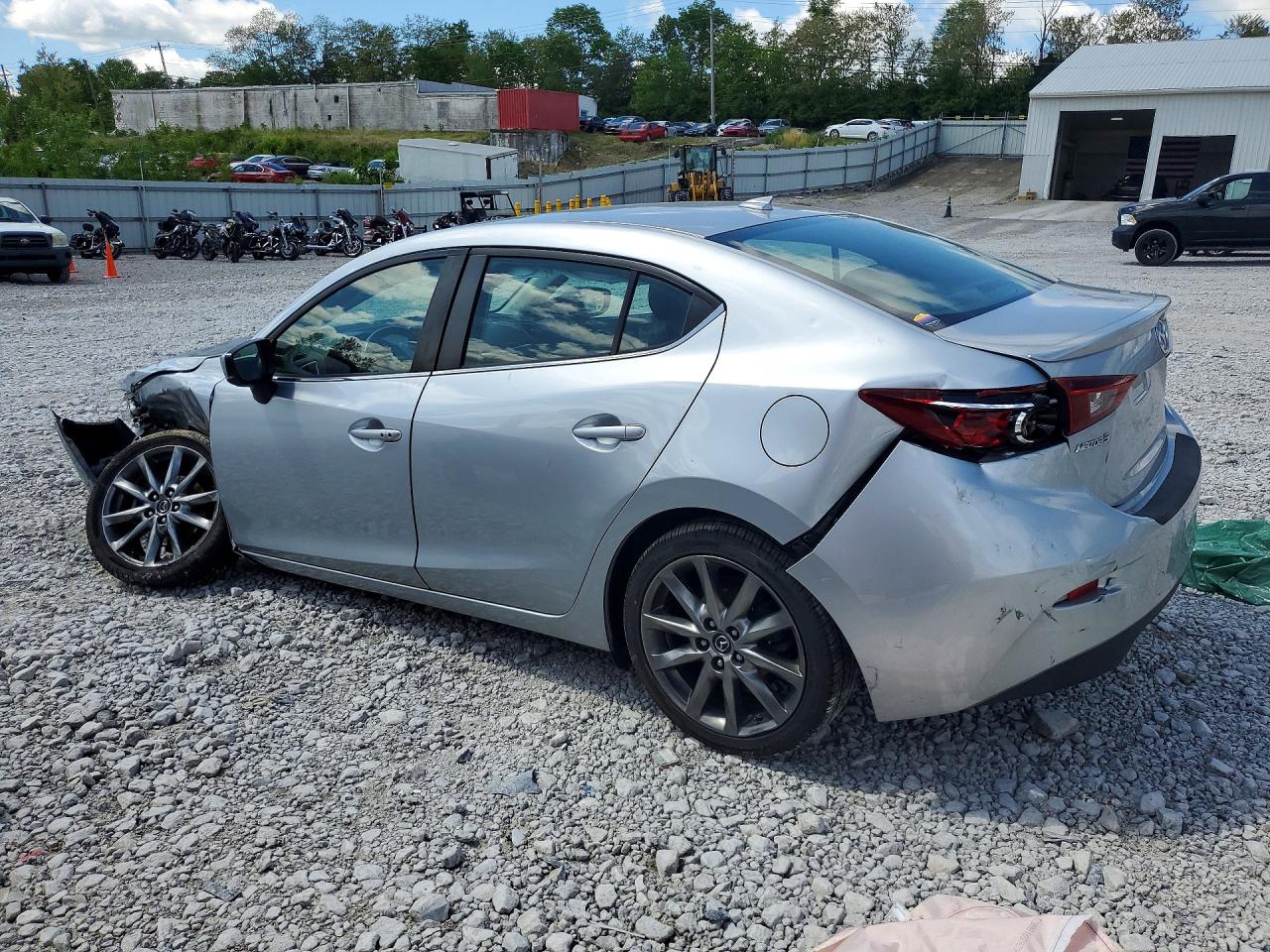 2018 MAZDA 3 TOURING photo 2