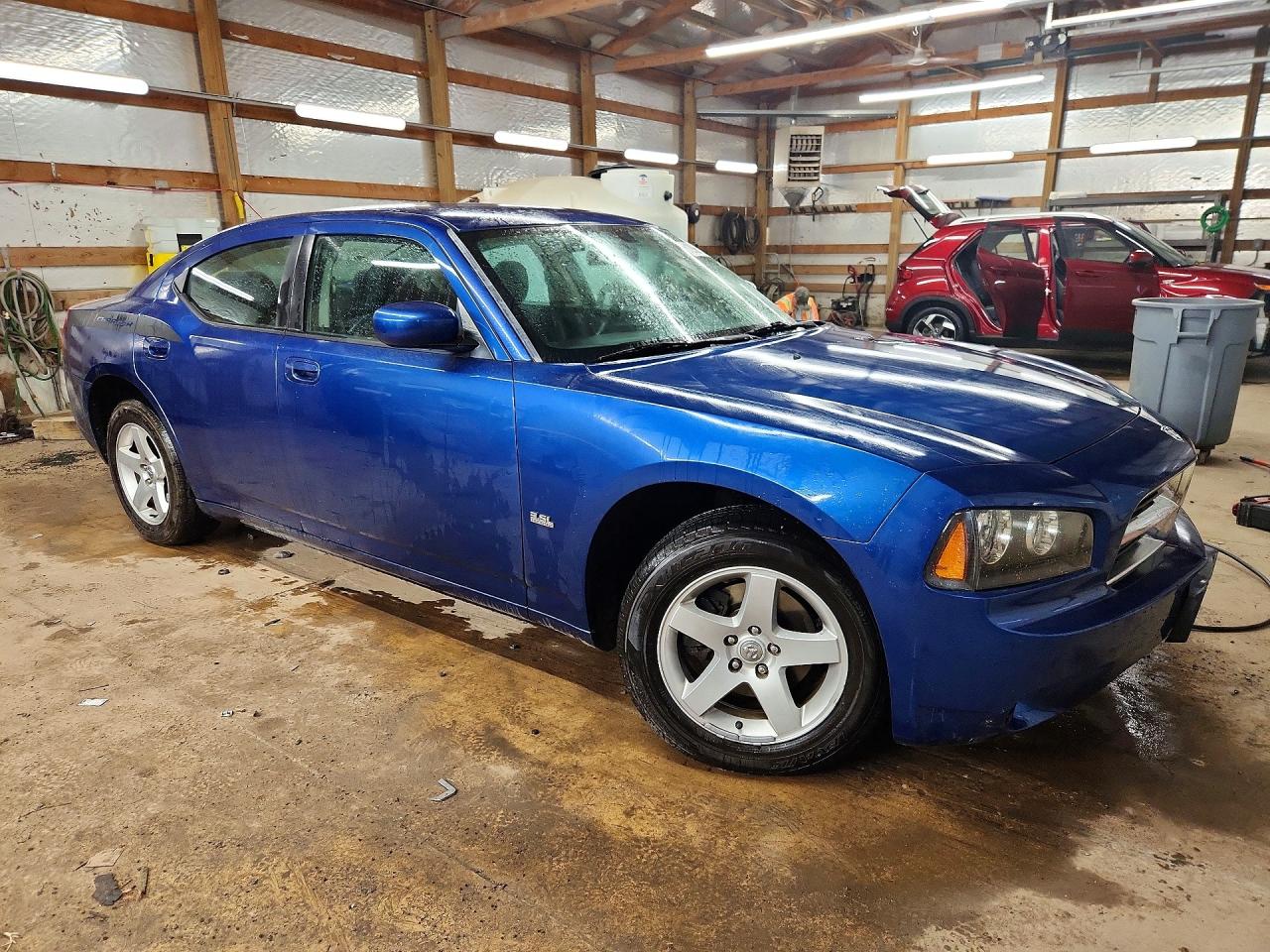 2010 DODGE CHARGER photo 4