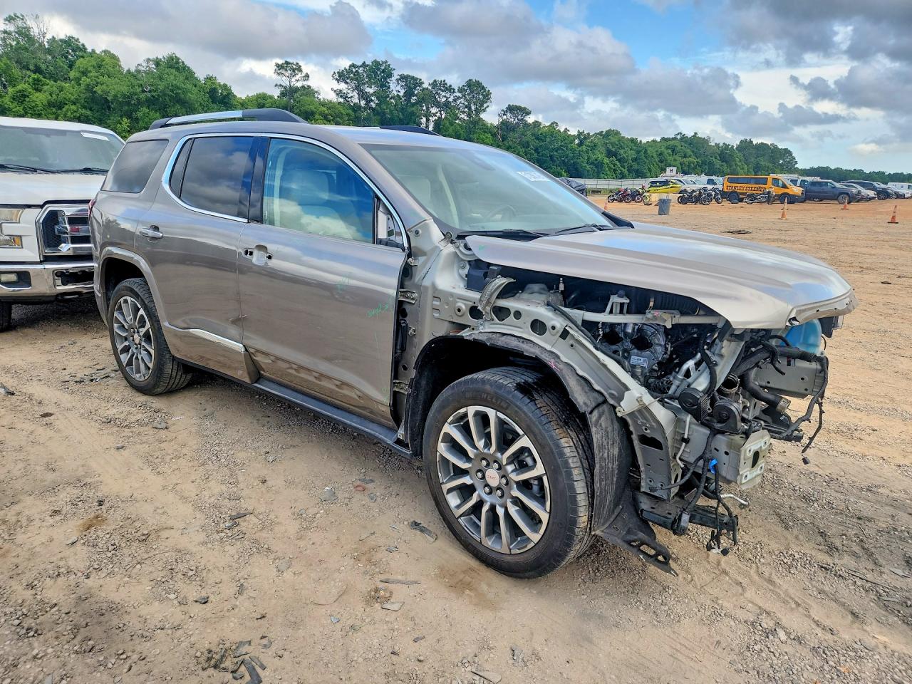 2023 GMC ACADIA DENALI photo 7