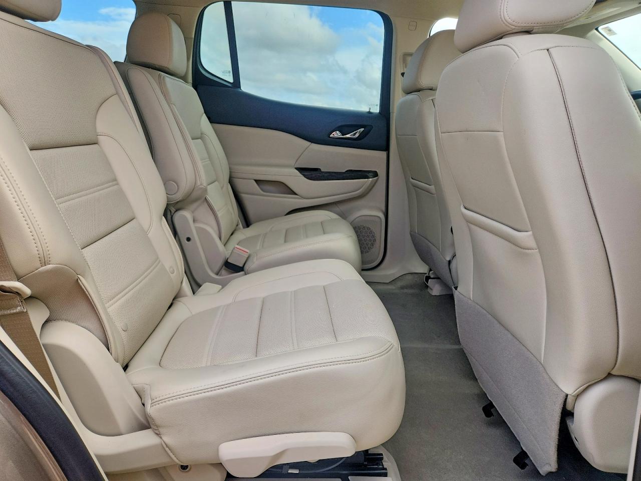2023 GMC ACADIA DENALI photo 21