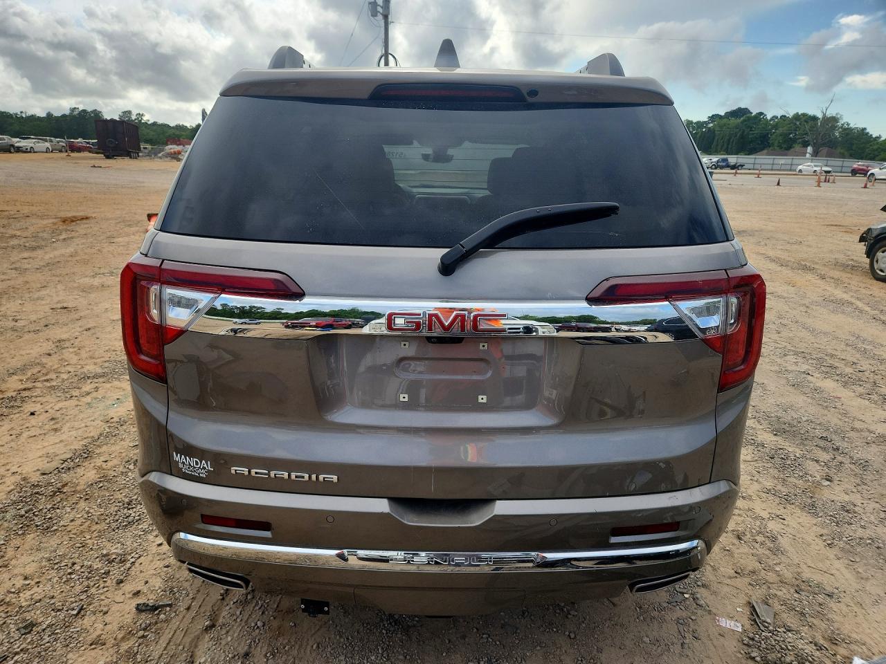2023 GMC ACADIA DENALI photo 11