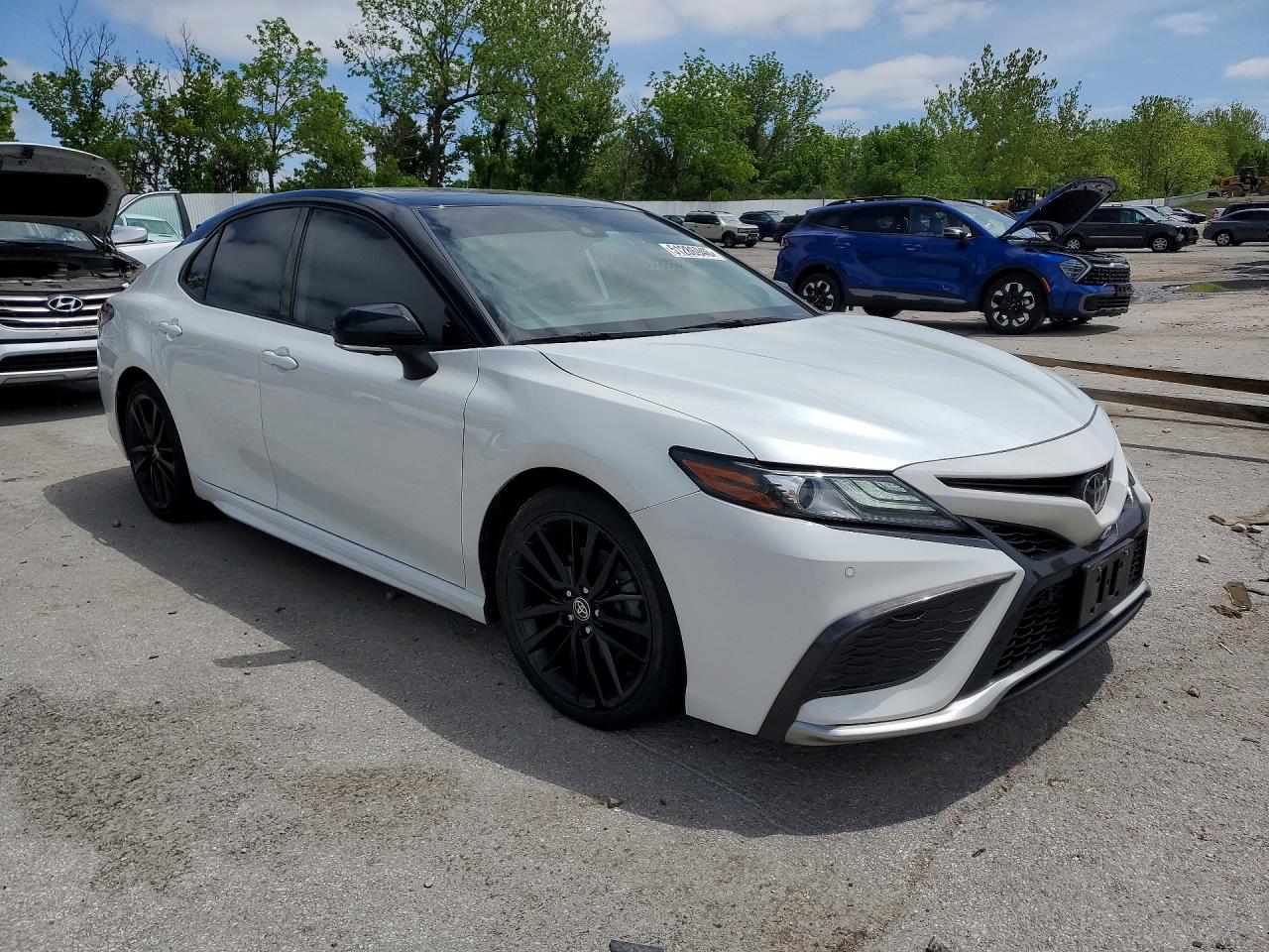 2021 TOYOTA CAMRY XSE V6 photo 4