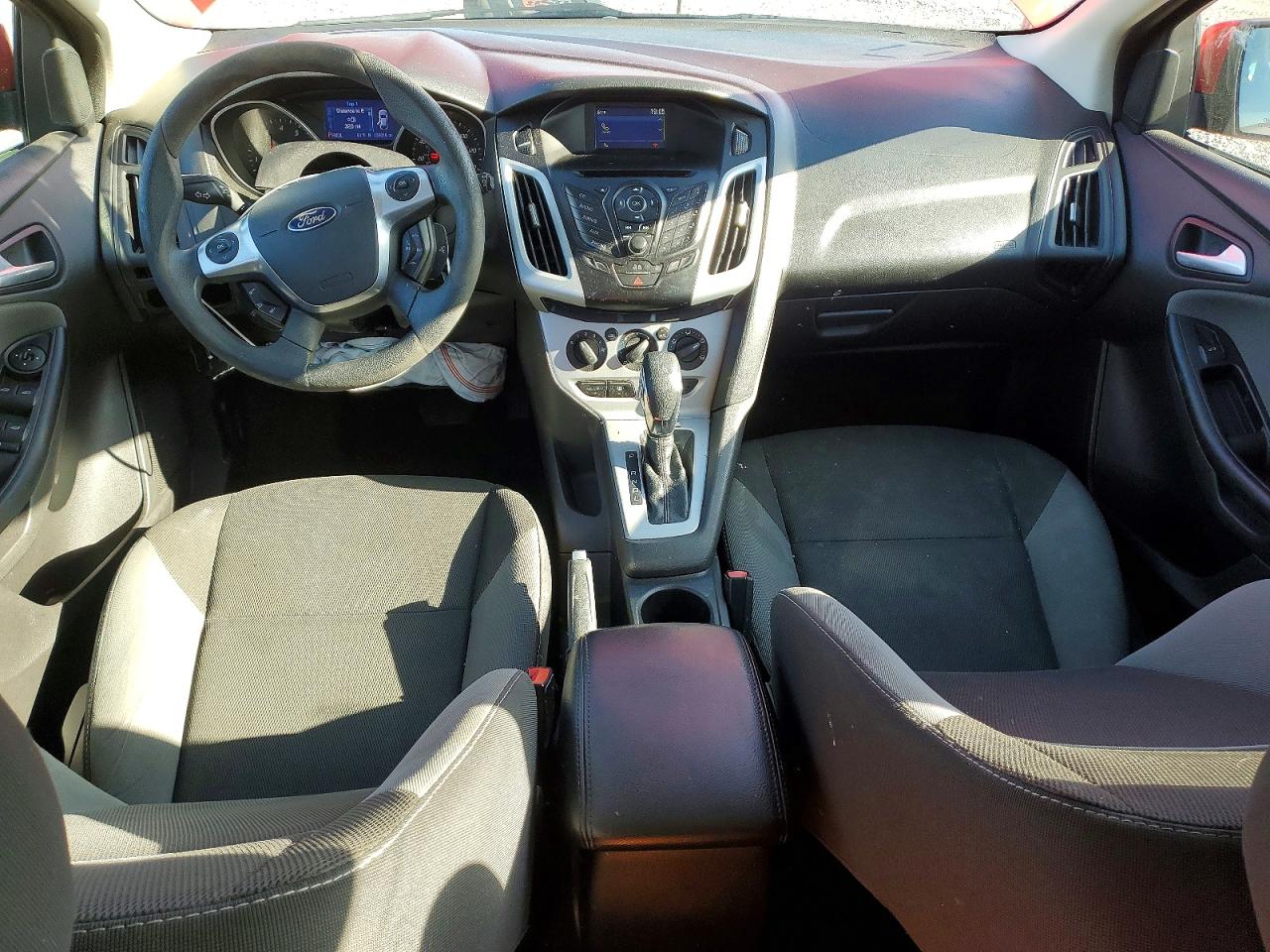 2013 FORD FOCUS SE photo 15