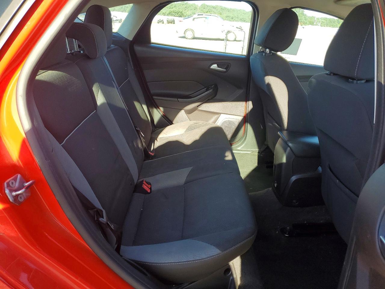 2013 FORD FOCUS SE photo 19