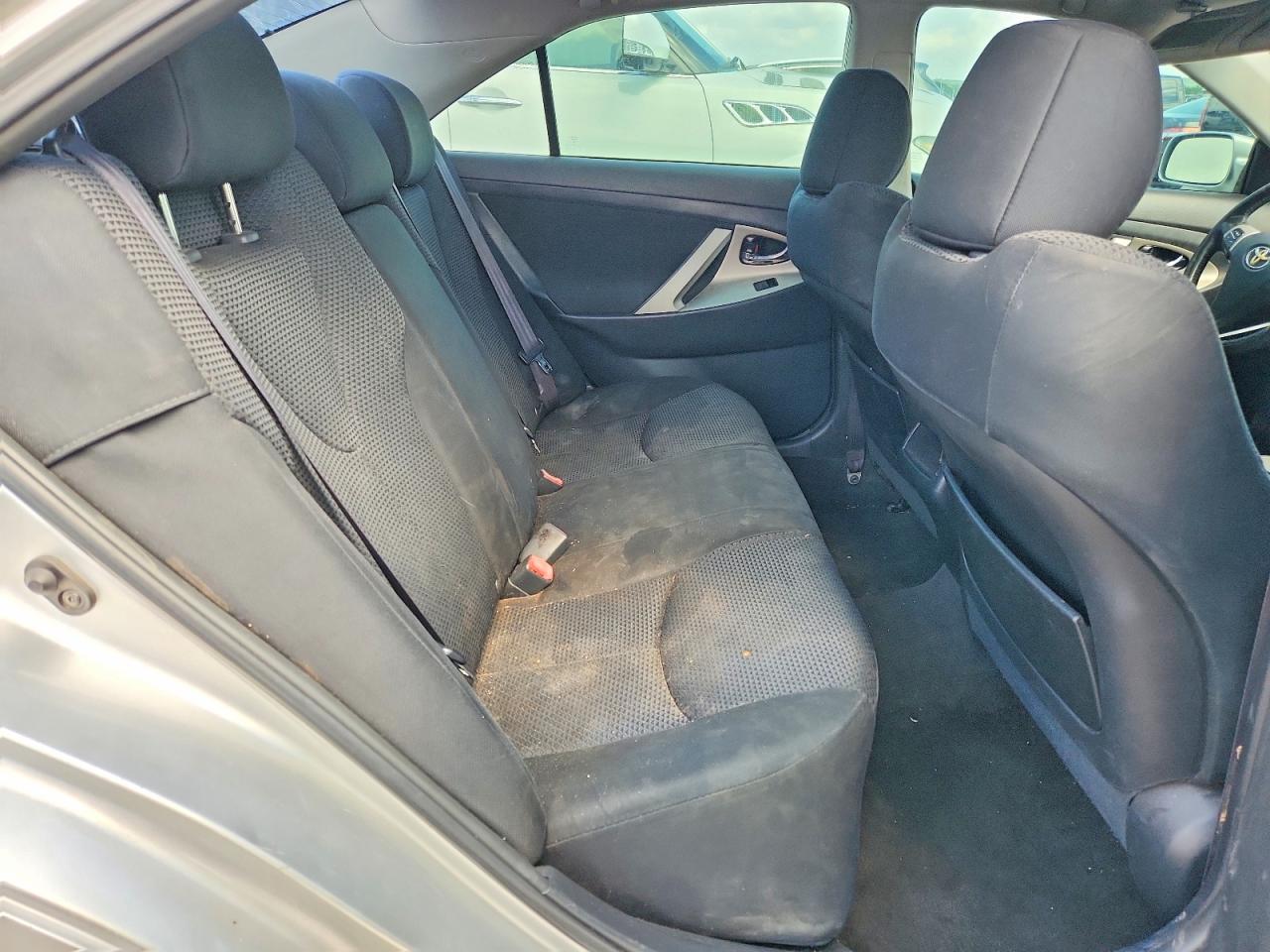2009 TOYOTA CAMRY SE photo 19